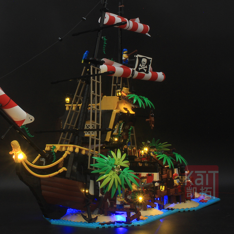 Zebra Blocks 698998 Pirate Ship 2545pcs (ไม่มีไฟ)