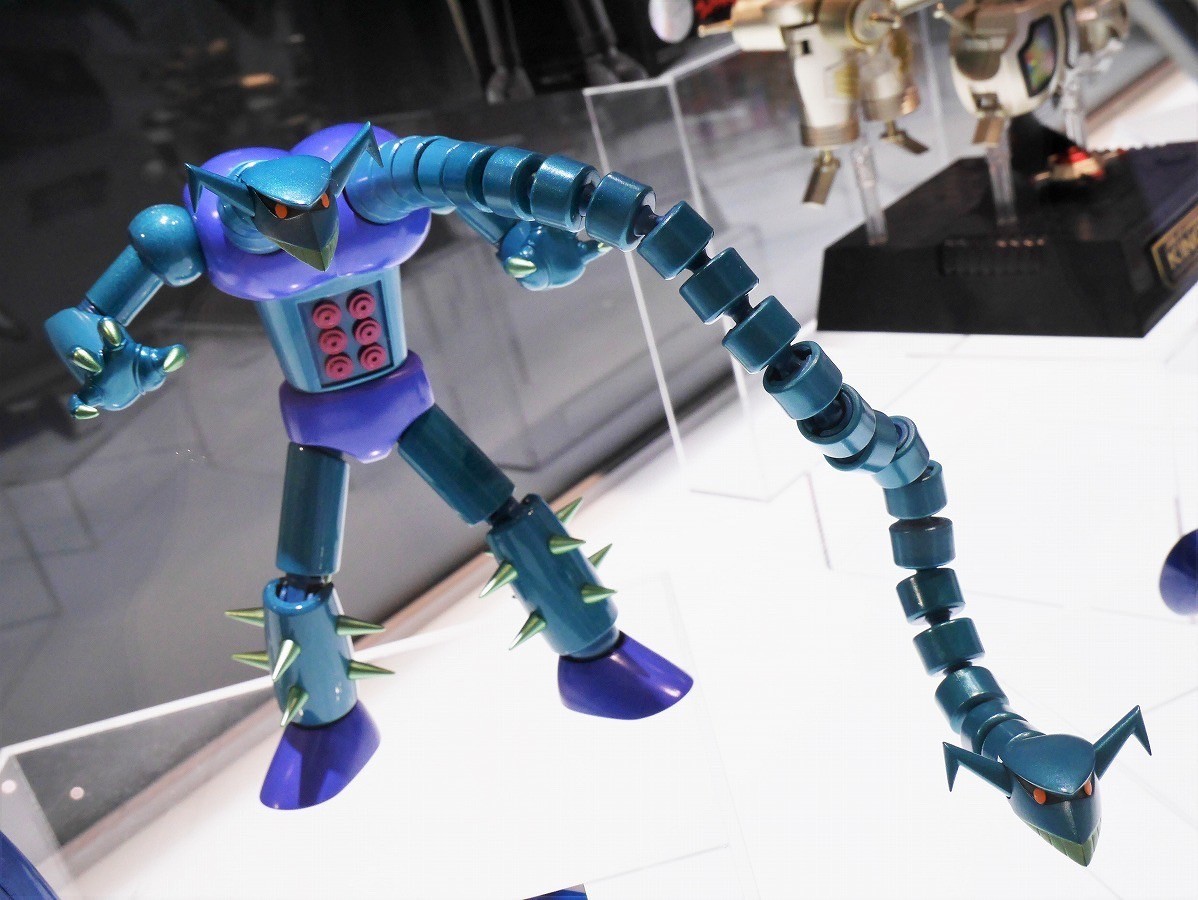 Soul of Chogokin - Mechanical Beasts GX-25R Garada K7 & GX-26R Doublas M2 by Bandai