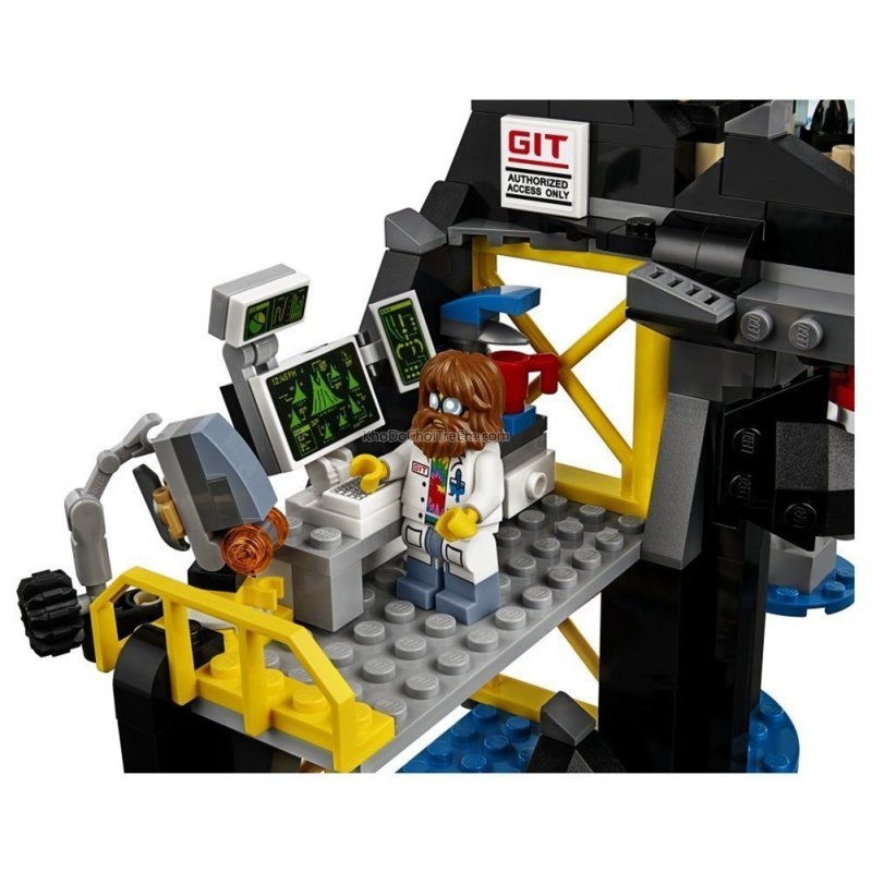 SY 966 Ninjago Garmadon’s Volcano Lair 689pcs