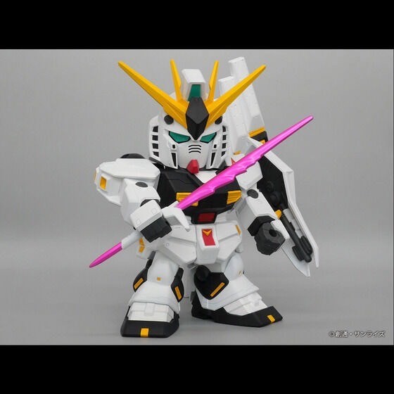 PRE-ORDER : Jumbo Soft Vinyl Figure SD RX-93 ν Gundam -SD Gundam-