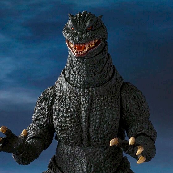 PRE-ORDER : S.H.MonsterArts Godzilla (2004) Heat Ray Ver. VS New Gotengo