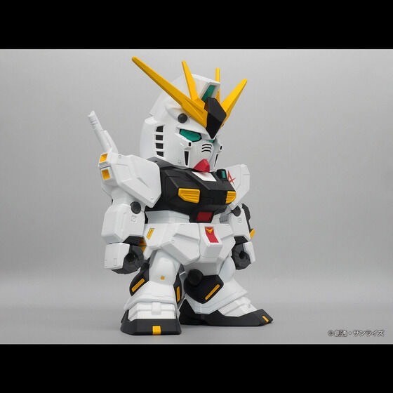 PRE-ORDER : Jumbo Soft Vinyl Figure SD RX-93 ν Gundam -SD Gundam-