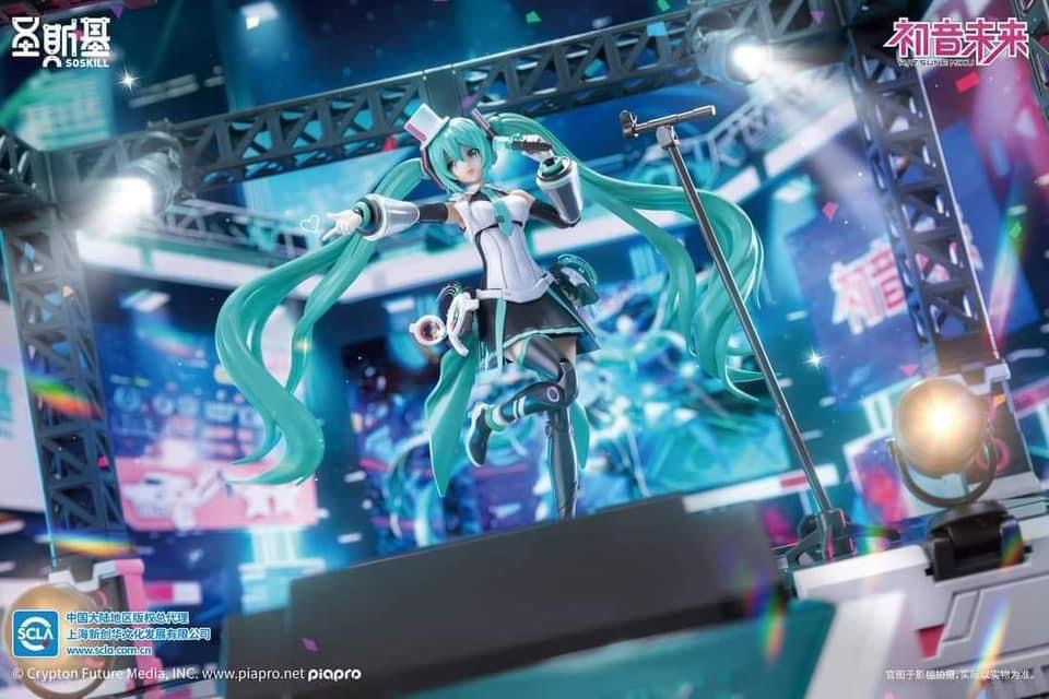 Pre-order : 1/12 Hatsune Miku Singing the Future Vocaloid + Stage Set Plastic Model Kit by SOSKILL x YOLOPARK