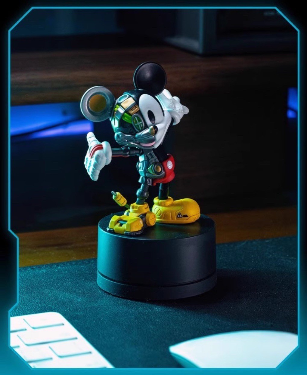 โมเดล ได้ 1 ตัว | Disney - Mickey and Friends Cyborg Series by 52Toys