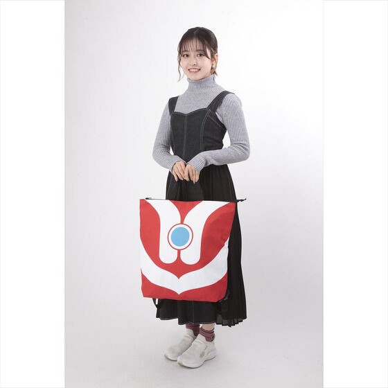 PRE-ORDER : Ultraman Bust Up Design 2WAY Tote Bag