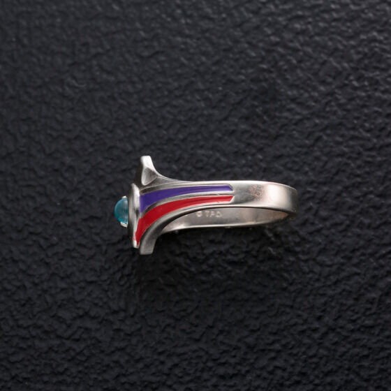 PRE-ORDER : Ultraman Tiga x BEYOND COOL Ring