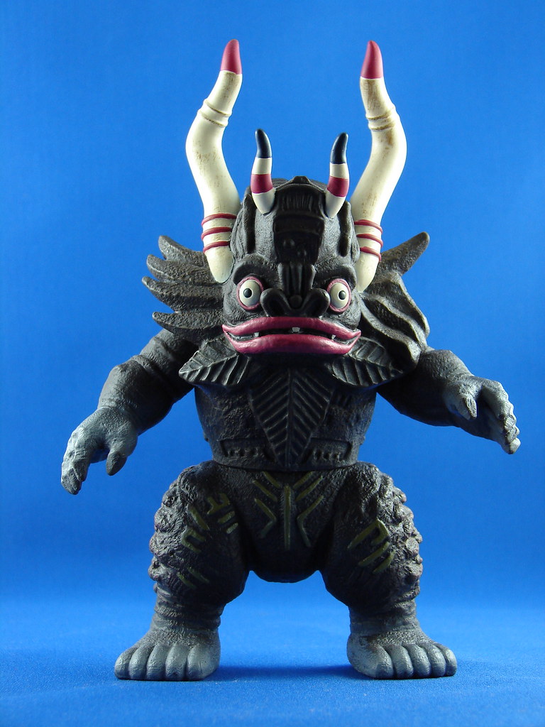 Ultra Monster Series - Ultraseven No.03 Miclas (matte, grey frosted hands & feet, hot pink eyes & lips) 7” by Bandai