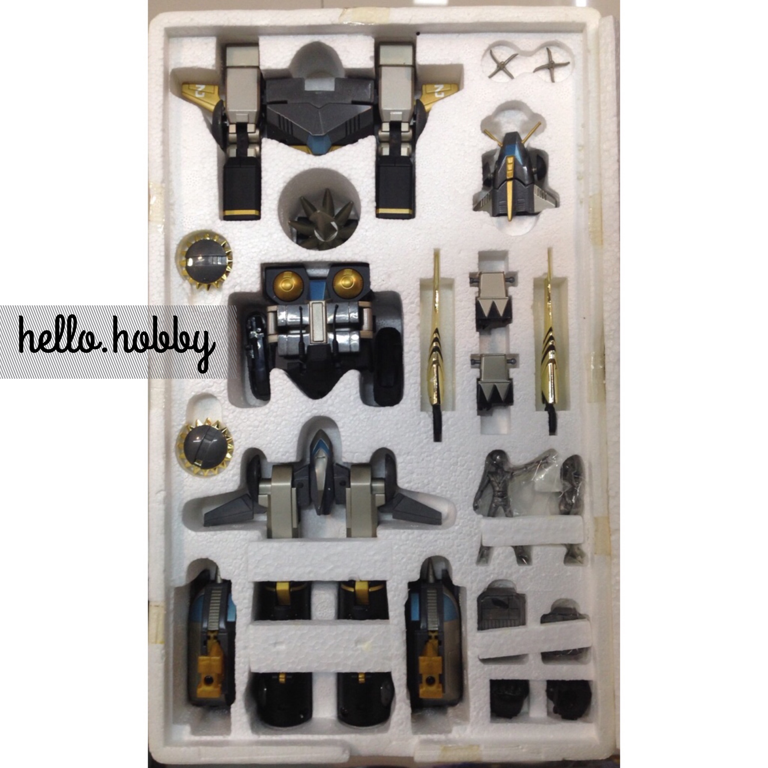 Soul Of Chogokin GX-03B Combattler V Black by Bandai