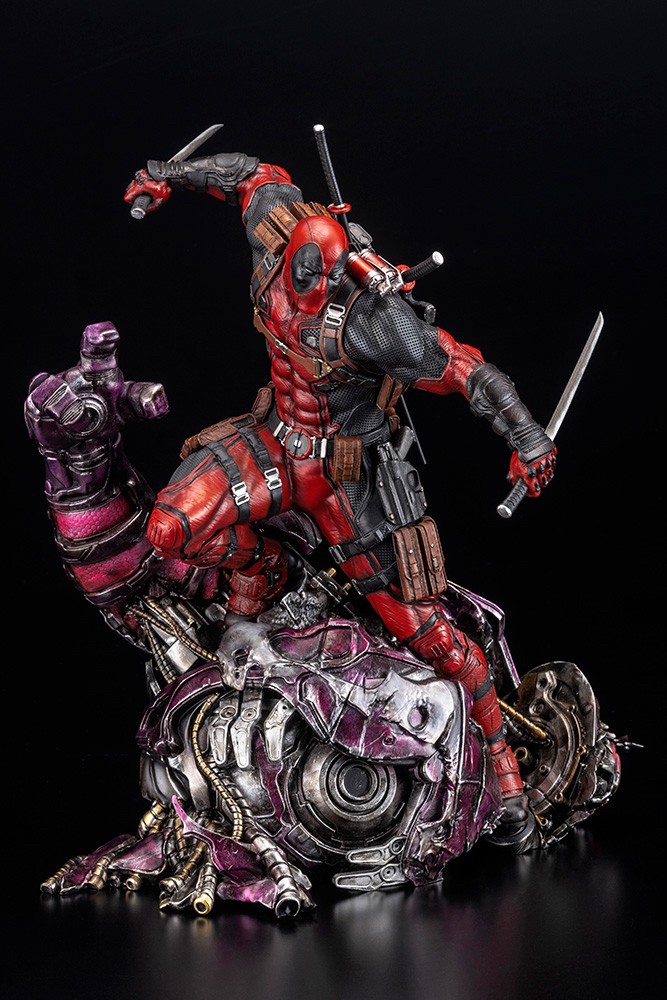Pre-order : DEADPOOL FINE ART STATUE SIGNATURE SERIES -Featuring the Kucharek Brothers-