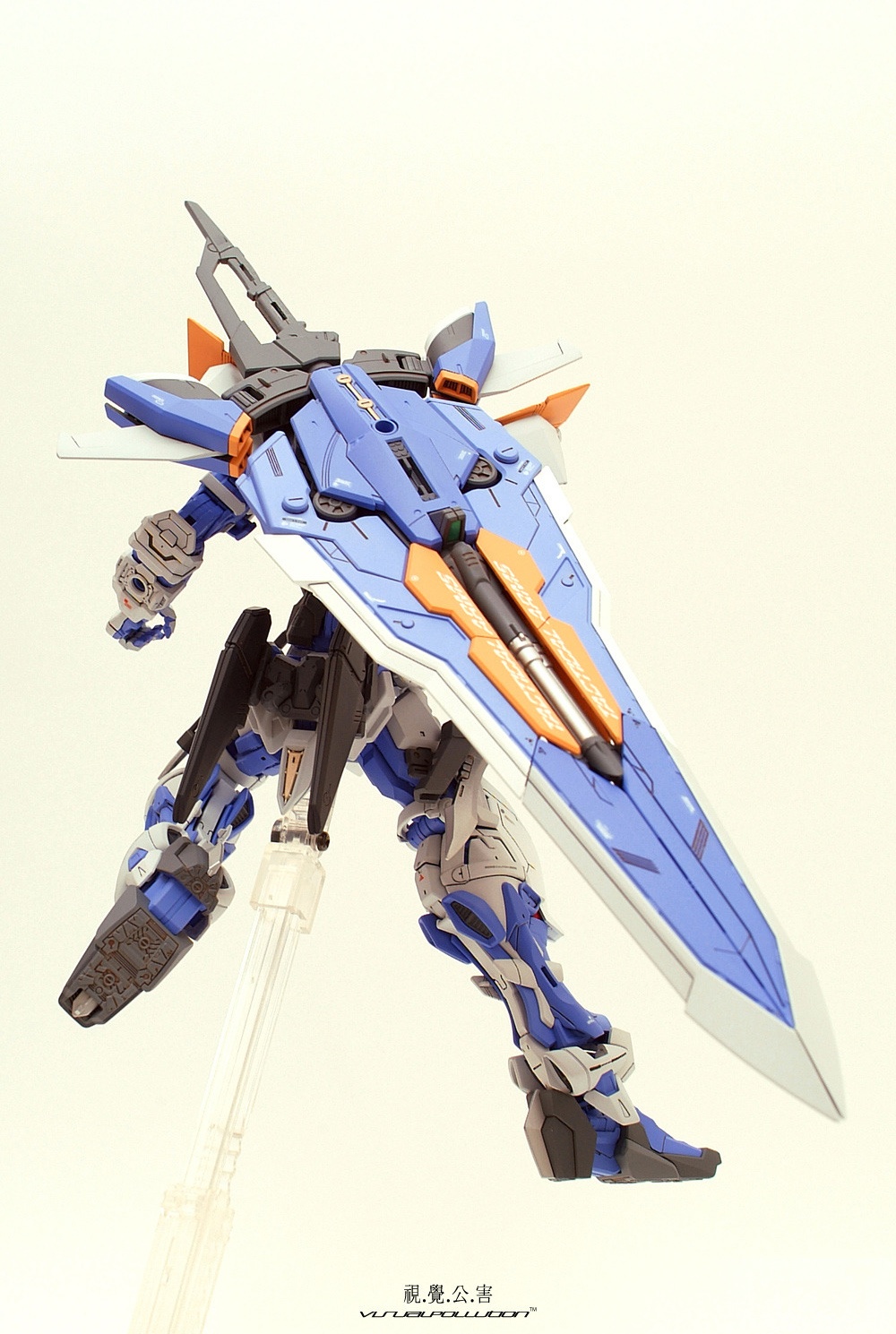 MG 1/100 Gumdam Astray Blue Frame Second Revise by Bandai