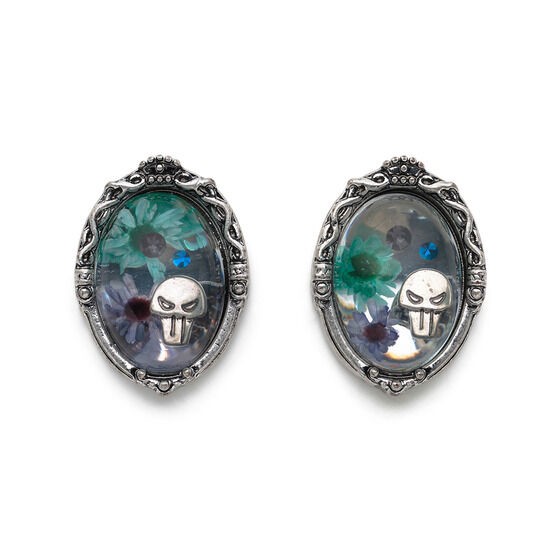 PRE-ORDER : Disney Twisted Wonderland Flower Accessory Earrings