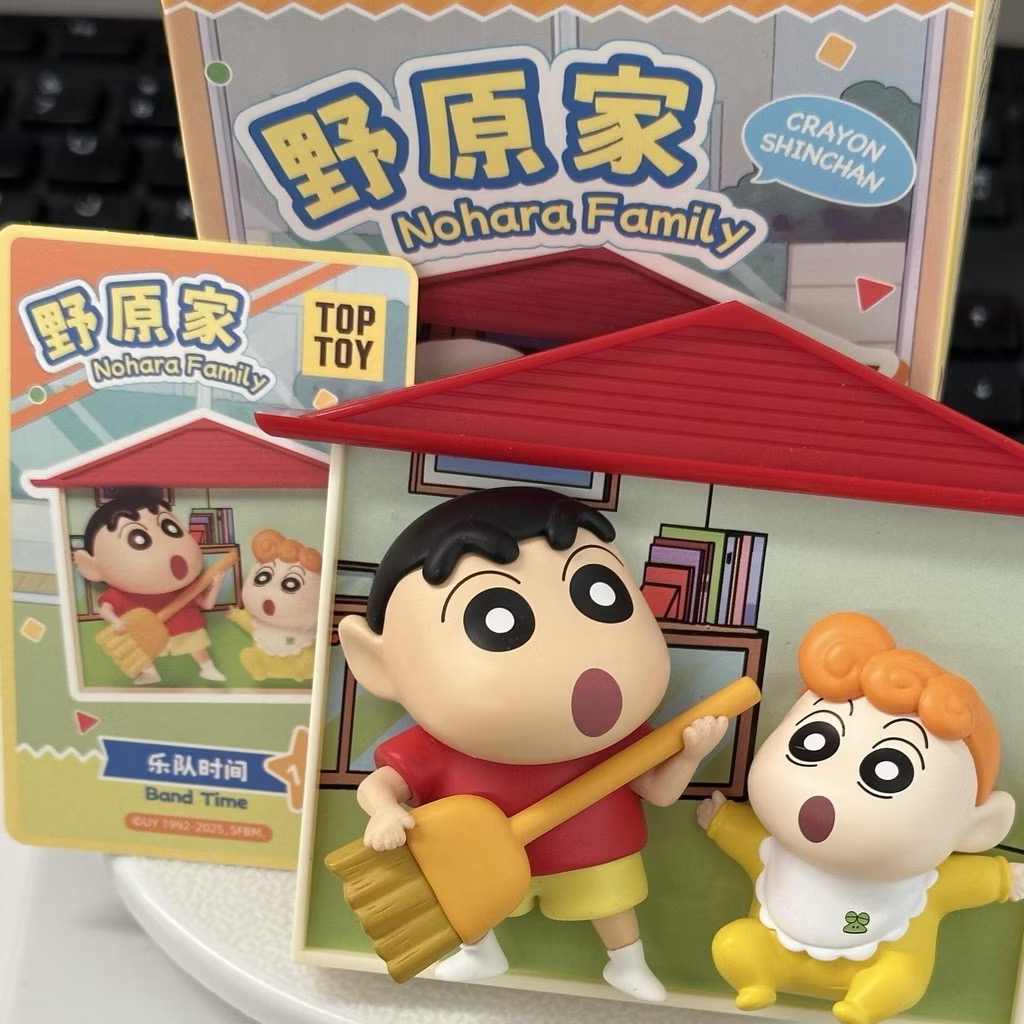 แม่เหล็กติดตู้เย็น ได้ 1ตัว Crayon Shinchan Nohara Family Series Fridge Magnet