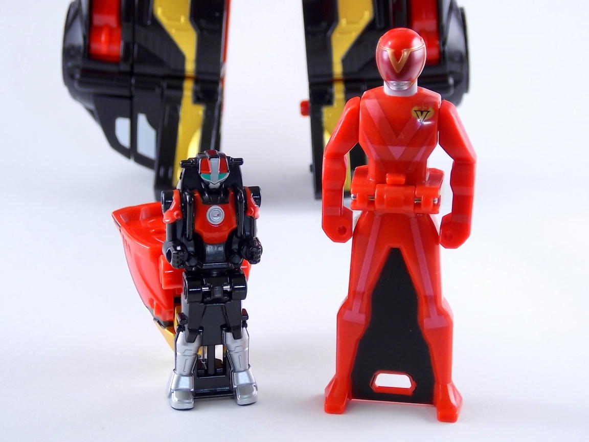 Tokumei Sentai Go-Busters - Buster Machine CB-01 DX Go-Buster Ace by Bandai