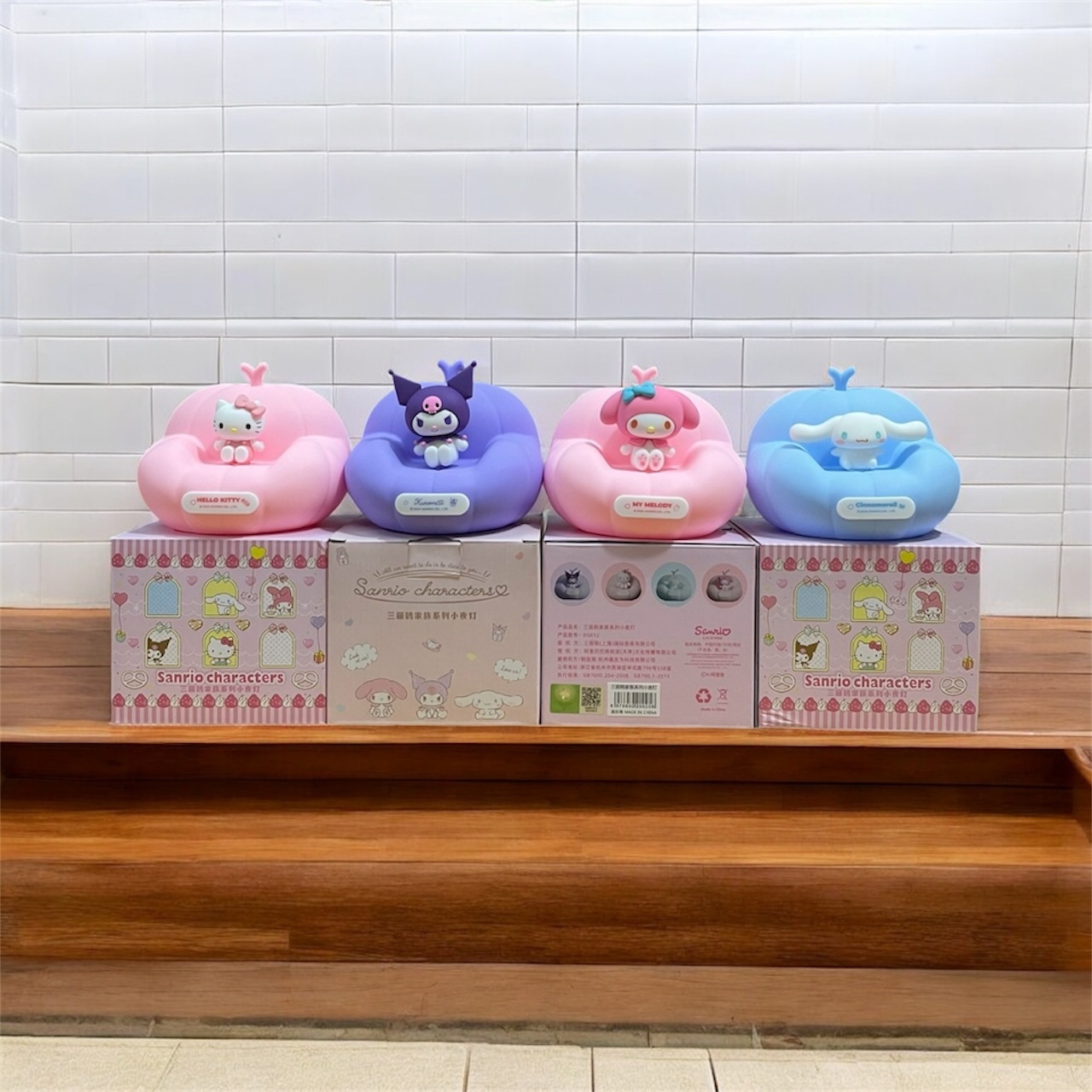 โคมไฟซานริโอ้ ลิขสิทธิ์แท้ - Sanrio Pumpkin Sofa Night Light LED Lamp