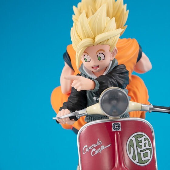 PRE-ORDER : Desktop Real McCoy EX Dragon Ball Z Super Saiyan Son Goku & Super Saiyan Son Gohan & Bike