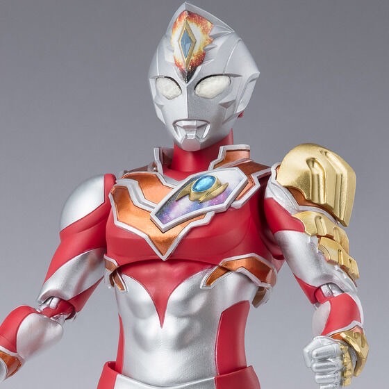 PRE-ORDER : S.H.Figuarts Ultraman Decker Strong Type