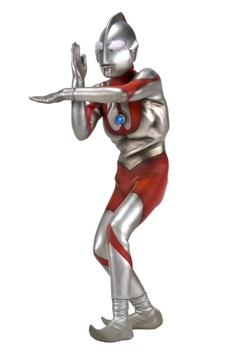 Pre-order : 1/6 Tokusatsu Series Ultraman (B Type) Spacium Ray High Grade Ver. with LED Light-Up Feature by CCP