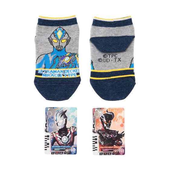 PRE-ORDER : Ultraman Decker Socks with Ultra Dimension Card (15-20cm)