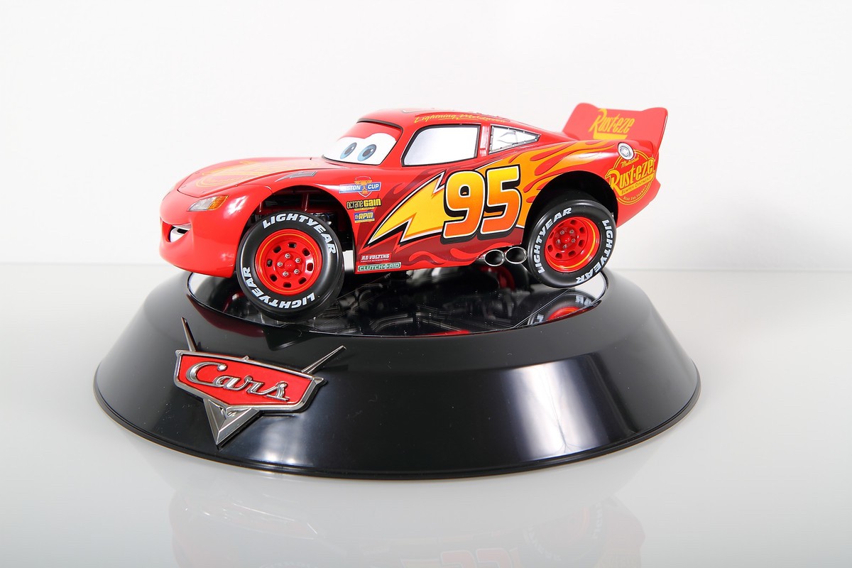 CHOGOKIN - Cars - Lightning McQueen by Bandai