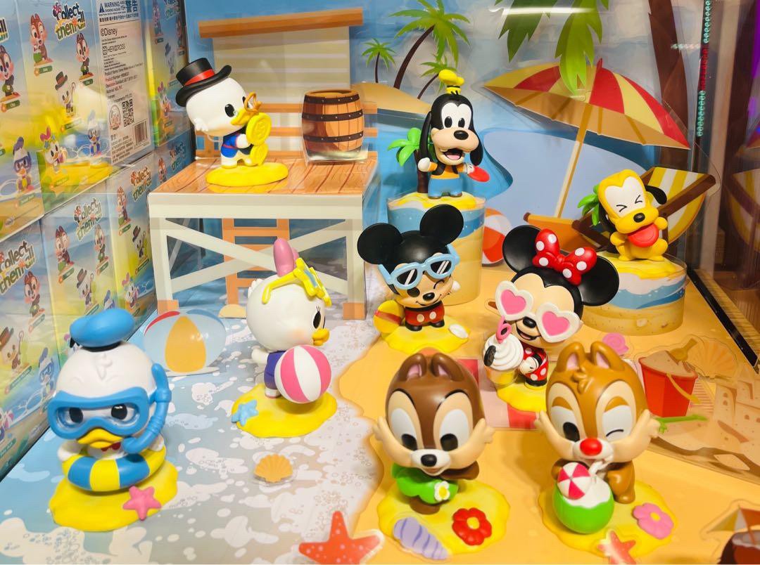 Disney - Mickey And Friend Beach By Herocross (Set of 9)