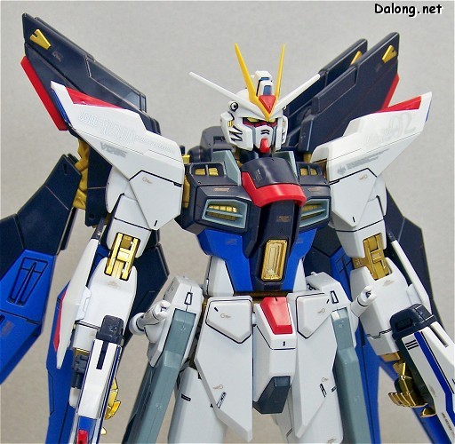 MG 1/100 ZGMF-X20A Strike Freedom Gundam Full Burst Mode by Bandai