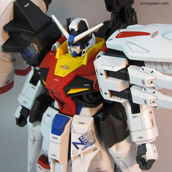 1/100 LN-ZGMF-X13A Nix Providence Gundam by Bandai