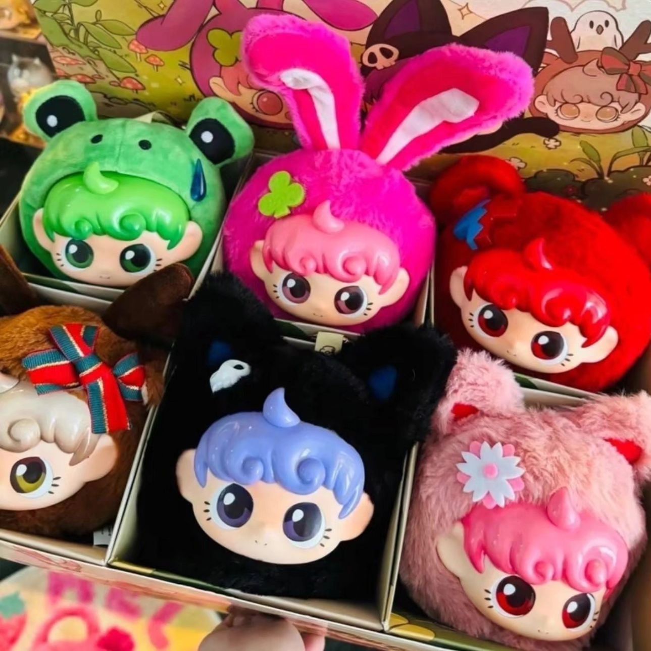 ตุ๊กตาพวงกุญแจ UNA Fantasy World - Roll Plush Toy Series by The Clock Toys