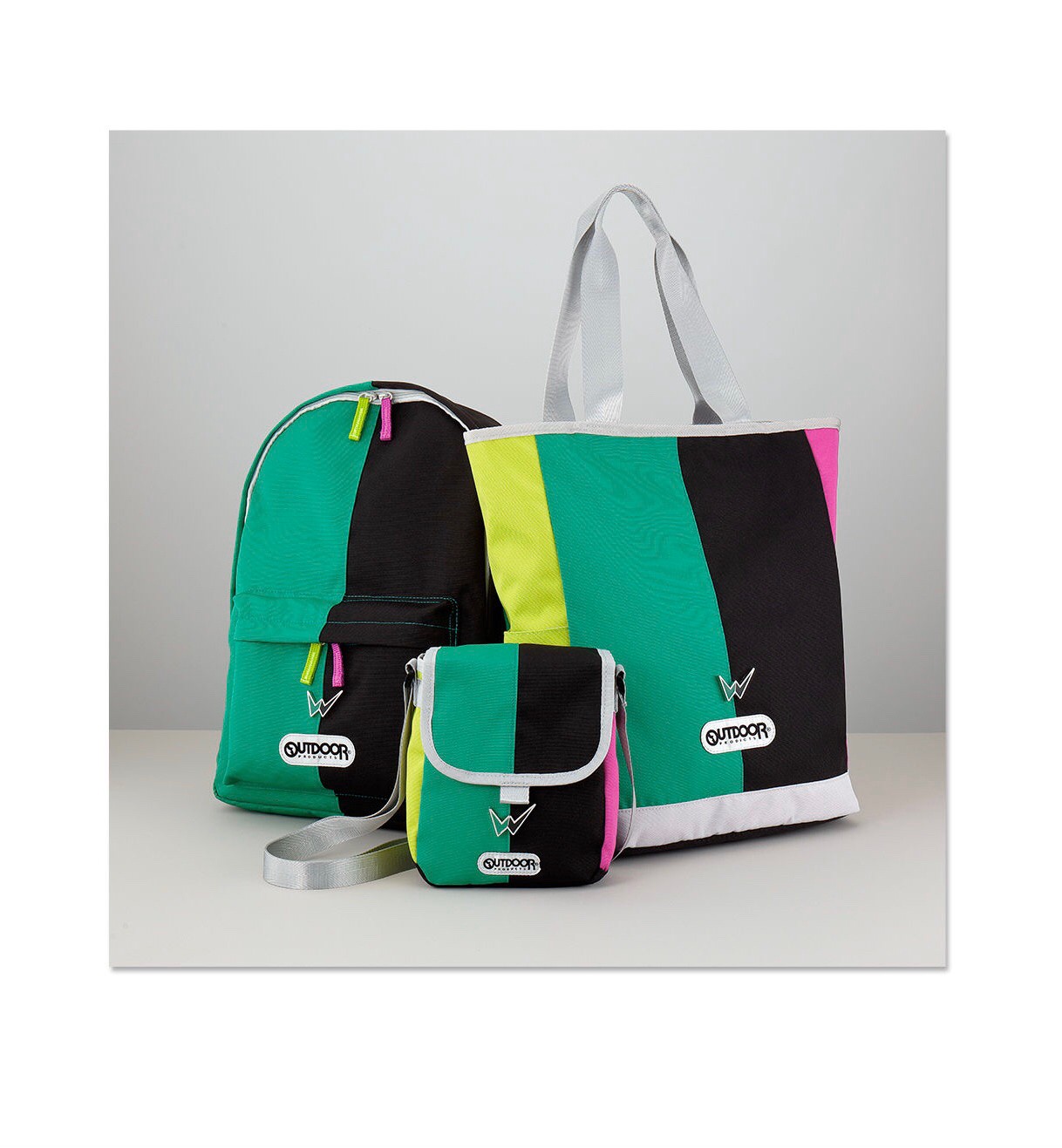 PRE-ORDER : Kamen Rider W/OUTDOOR Bag Collection