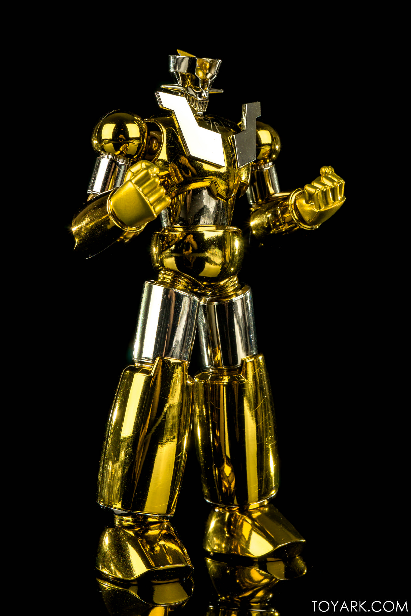 Super Robot Chogokin Shin Mazinger Z Gold Ver. Tamashii Nations 10th Anniversary World Tour Exclusive by Bandai