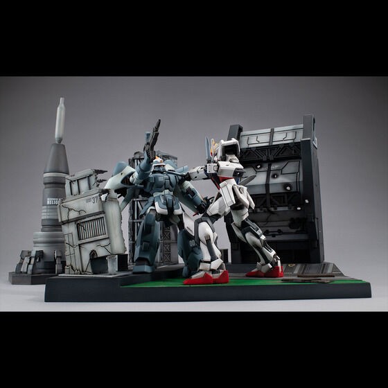 PRE-ORDER : Realistic Model Series Mobile Suit Gundam Seed (For 1/144 HG series) G Structure [GS06] Heliopolis Battle Stage