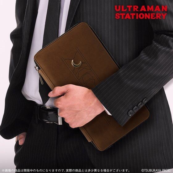 PRE-ORDER : Ultraman Multi Case Size S