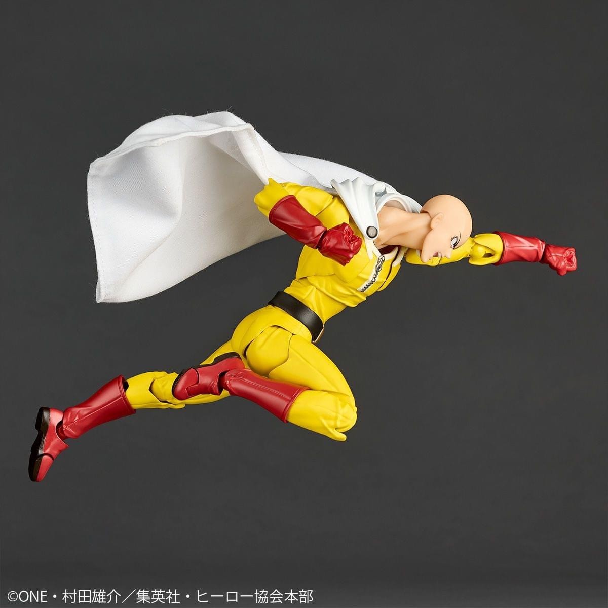 Pre-order : Revoltech Amazing Yamaguchi One-Punch Man Saitama by Kaiyodo
