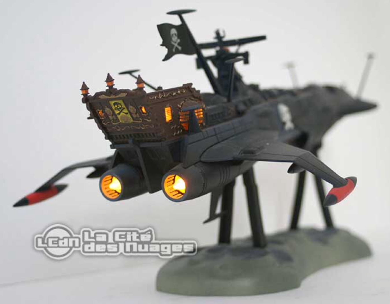 SGM-20 Space Pirate Captain Harlock Arcadia Blue Color by Aoshima