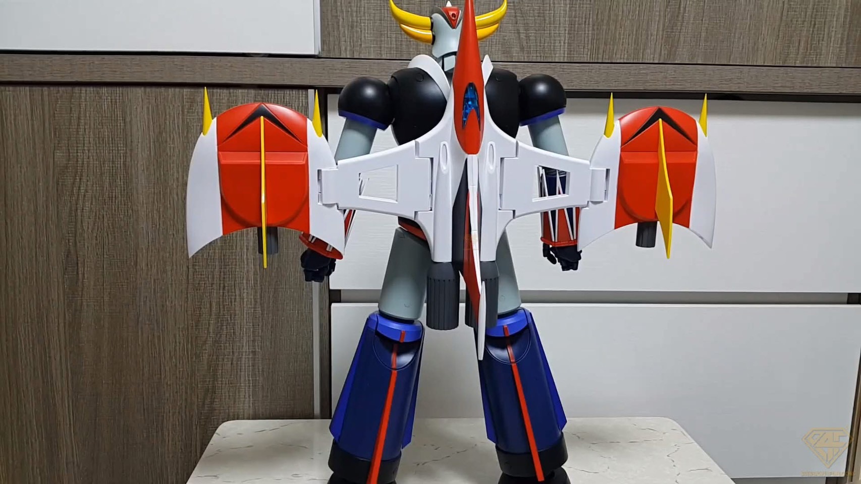 GRAND ACTION BIGSIZE MODEL Grendizer Original Color Ver. by Future Quest (Evolution Toy)