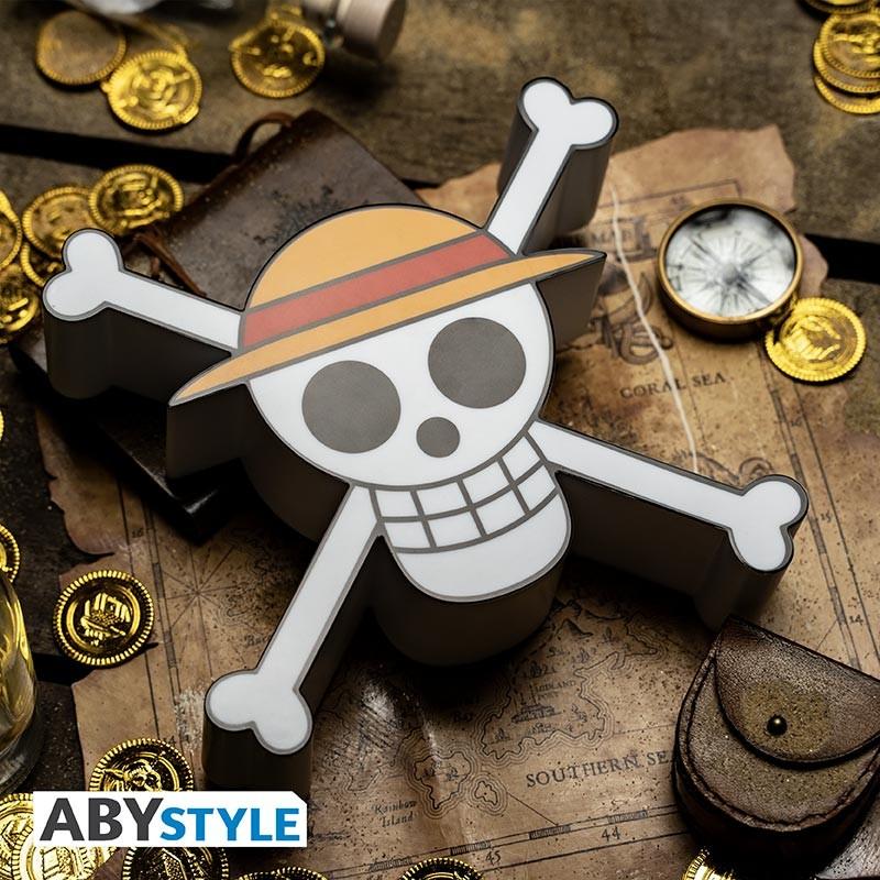 One Piece Straw Hat Pirates Skull Lamp