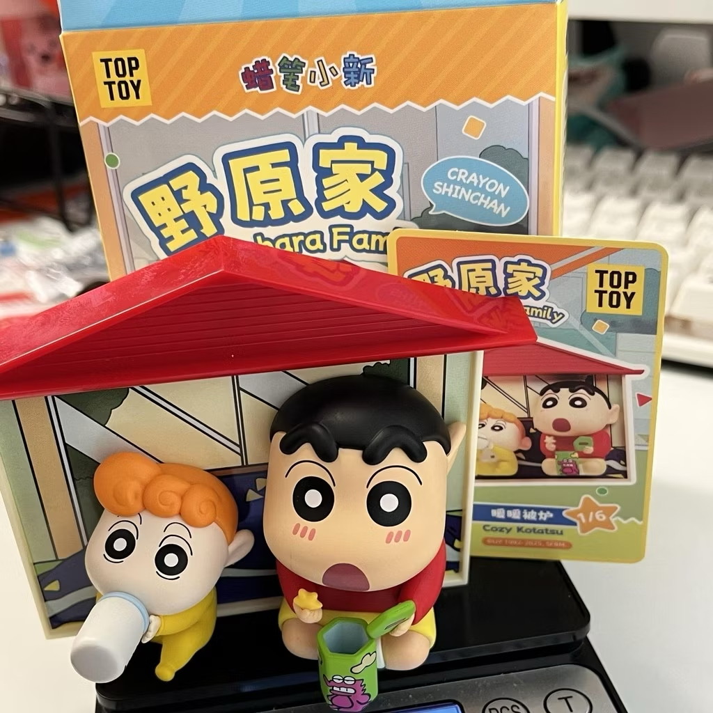 แม่เหล็กติดตู้เย็น ได้ 1ตัว Crayon Shinchan Nohara Family Series Fridge Magnet
