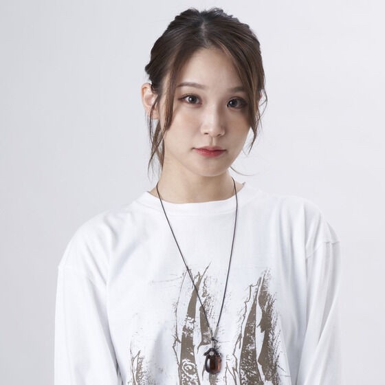 PRE-ORDER : Zyuden Sentai Kyoryuger Kyoryu Red Daigo Amber Necklace