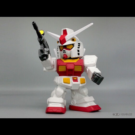 PRE-ORDER : Jumbo Soft Vinyl Figure SD RX-78-2 Gundam (2P Color) -SD Gundam-