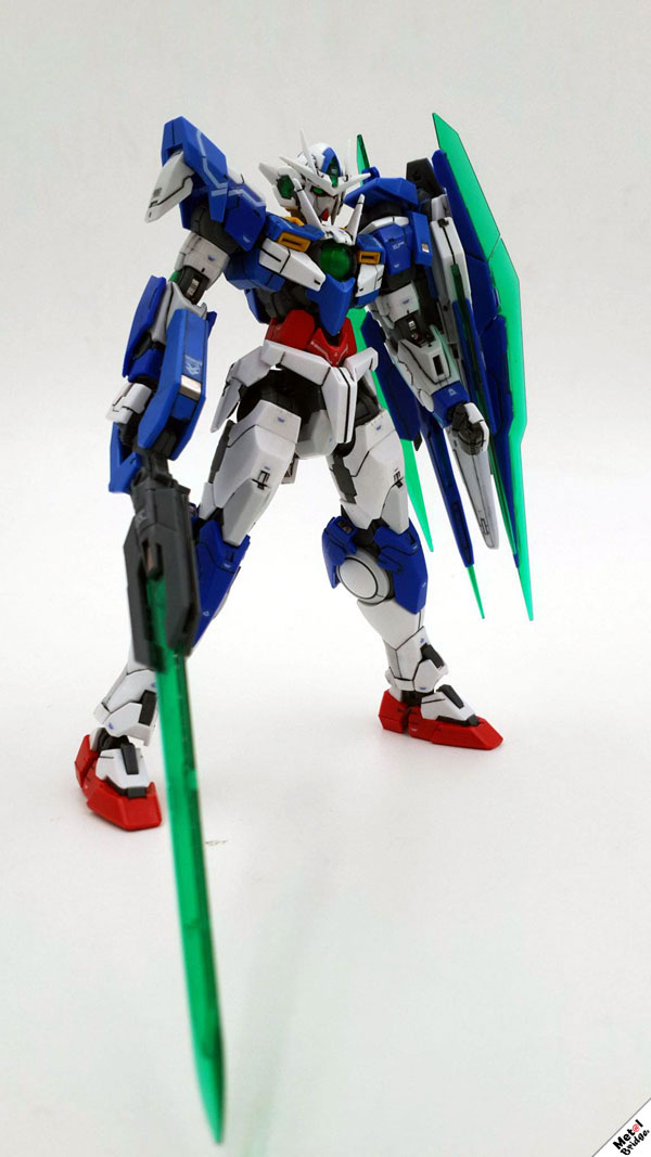 Gundam RG 1/144 OO QAN[T] by Bandai
