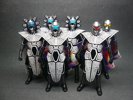 Ultra Monster Series - Ultraman Cosmos No.35 Gigi 7” by Bandai (หมุนคอได้)