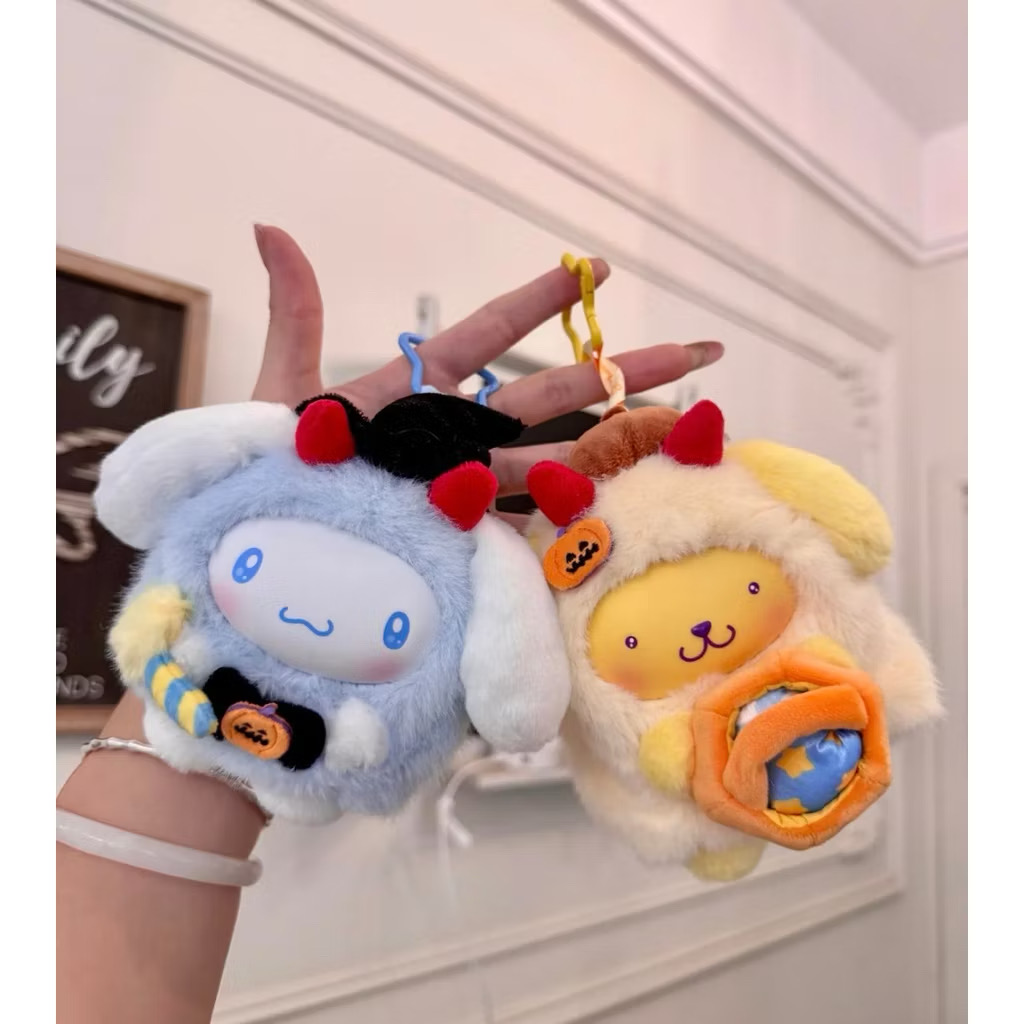 ตุ๊กตาพวงกุญแจ Sanrio - Halloween Candy Carnival Night Series Vinyl Plush Pendant Keychain by Miniso