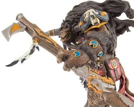 World of Warcraft Tauren Hunter: Korg Highmountain Deluxe Collector Figure