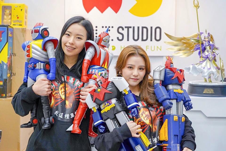 ETHF08 : Groundzel Jumbo Soft Vinyl 60 Cm by BU Toys x M3Studio