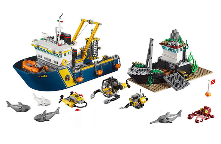 Lepin 02012 Deep Sea Exploration Vessel 774pcs