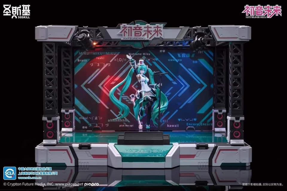 Pre-order : 1/12 Hatsune Miku Singing the Future Vocaloid + Stage Set Plastic Model Kit by SOSKILL x YOLOPARK