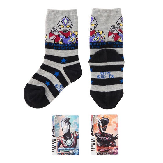 PRE-ORDER : Ultraman Decker Socks with Ultra Dimension Card (15-20cm)