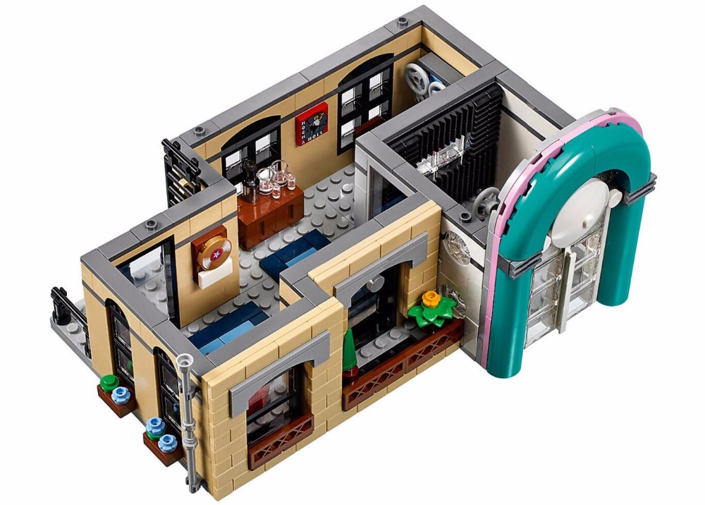 LEPIN 15037 Downtown Diner 2778pcs