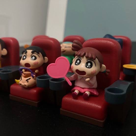 Rement Crayon Shinchan - Kasukabe Cinema Calling The Storm