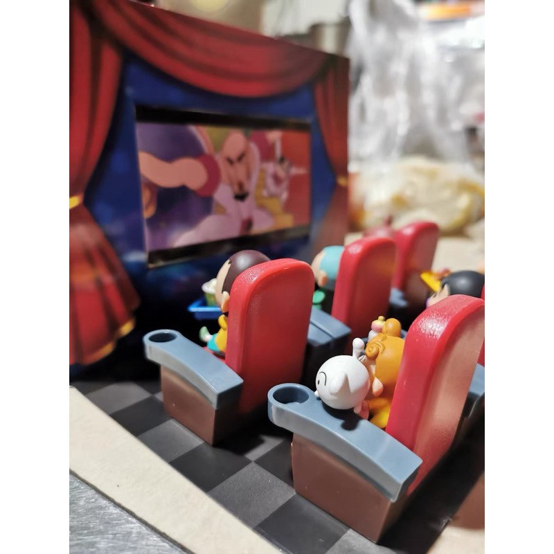 Rement Crayon Shinchan - Kasukabe Cinema Calling The Storm