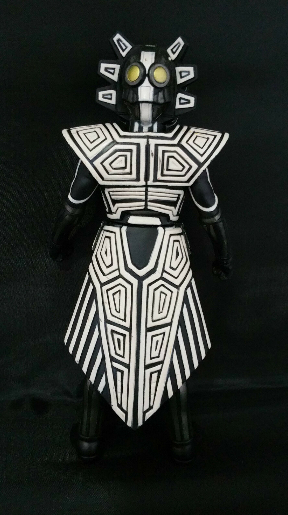 Ultra Monster Series - Ultraman Cosmos No.35 Gigi 7” by Bandai (หมุนคอได้)